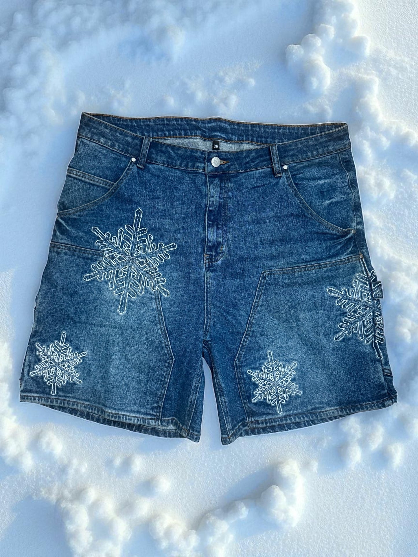Everest Ski Co Carpenter Jorts ❄️